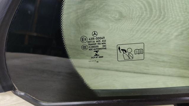MERCEDES A2057300655 Стекло-форточка двери задней правой в наличии Житомир