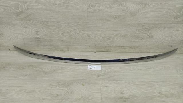 Накладка крышки багажника A2057430082 MERCEDES