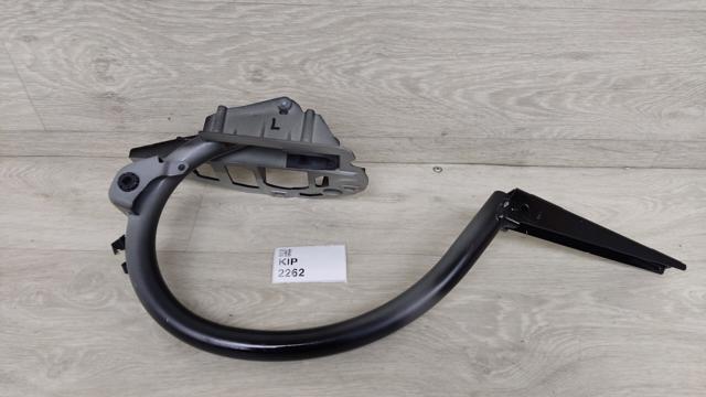 Шарнир крышки багажника A2057500328 MERCEDES