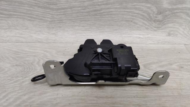 A2057500600 MERCEDES Замок багажника купить в Ровно