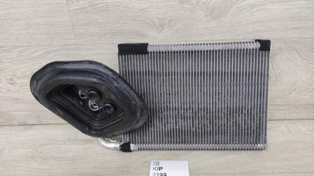 Охладитель воздуха A2058309904 MERCEDES