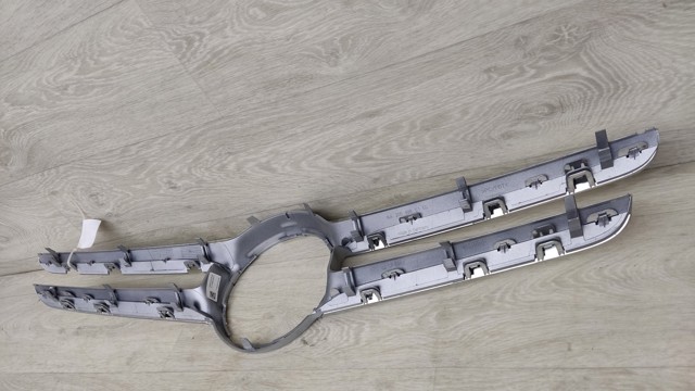 Решетка радиатора A2058880160 MERCEDES
