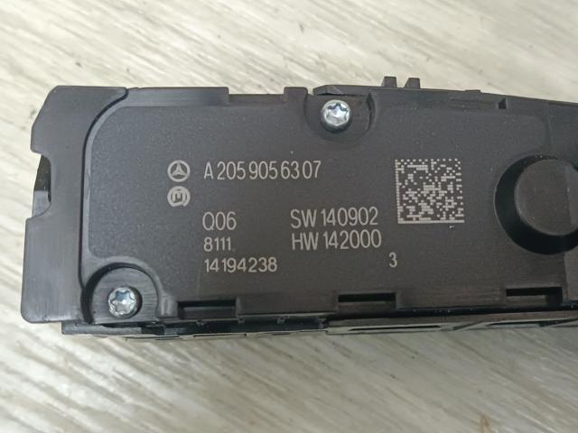 MERCEDES A2059056307 Блок кнопок центральной консоли в наличии Днепр