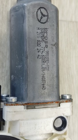 Моторчик стеклоподъемника двери задней, правой A2118202442 MERCEDES