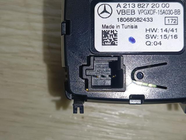 MERCEDES A2138272000 Часы салонные в наличии Житомир