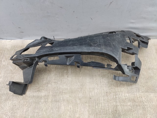 Крепление бампера A2138850965 MERCEDES