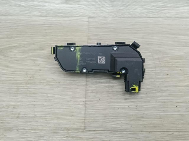 MERCEDES A2139057502 в наличии Ирпень