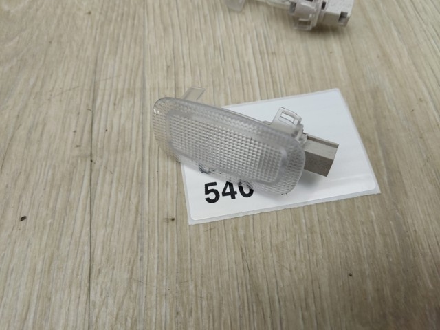 Плафон освещения кабины A2218200401 MERCEDES