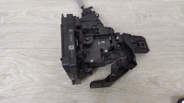 A2220063999 MERCEDES Замок двери передней правой купить в Ужгород