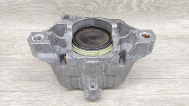 Гидроопора двигателя левая A2462400617 NISSAN