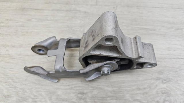 MERCEDES A2462400809 Подушка (опора) двигателя правая верхняя в наличии Сумы