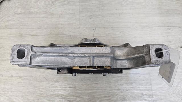 Опора двигателя A2462402517 MERCEDES