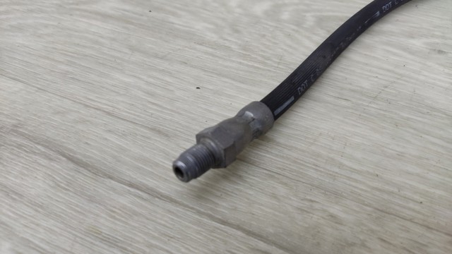 Гибкая тормозная трубка передняя A2464200248 MERCEDES
