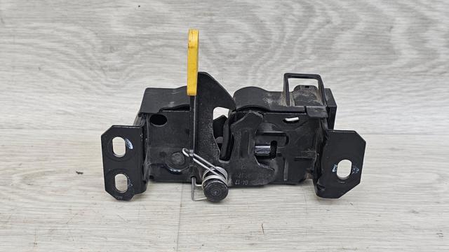 Замок крышки капота A2468800460 MERCEDES