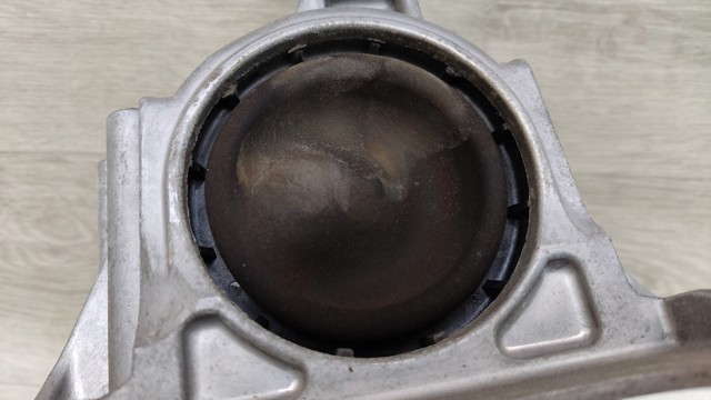 Правая опора ДВС A2472401600 MERCEDES