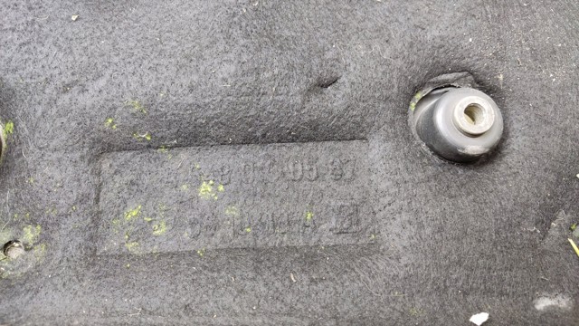 MERCEDES A6480100167 Крышка двигателя в наличии Тернополь