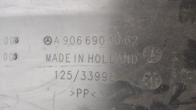 Молдинг крыла заднего правого A9066901662 MERCEDES