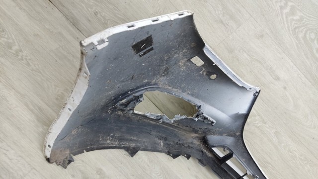 MAZDA B63B50031 Передний бампер в наличии Харьков