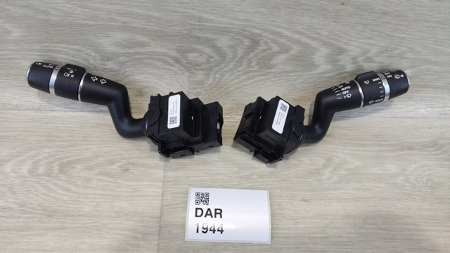 BJ323F972DB LAND ROVER Левый подрулевой переключатель купить в Кривой Рог