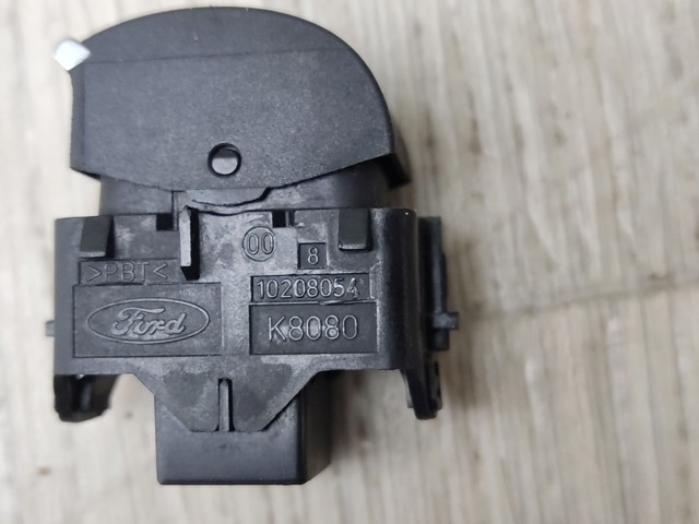 Кнопочный блок управления стеклоподъемником передний правый BM5T14529AB FORD