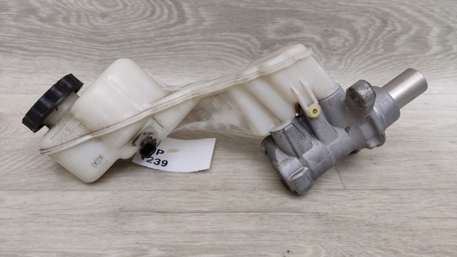 D60105NA0A Цилиндр тормозной главный купить Кривой Рог