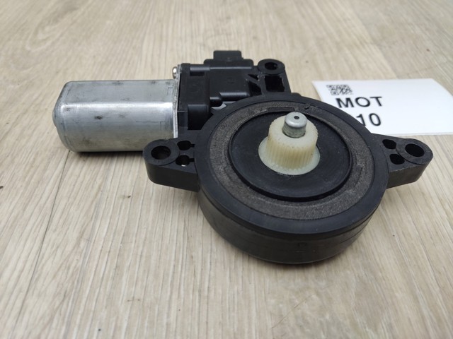 MAZDA D6515858X Мотор стеклоподъемника двери передней правой в наличии Харьков