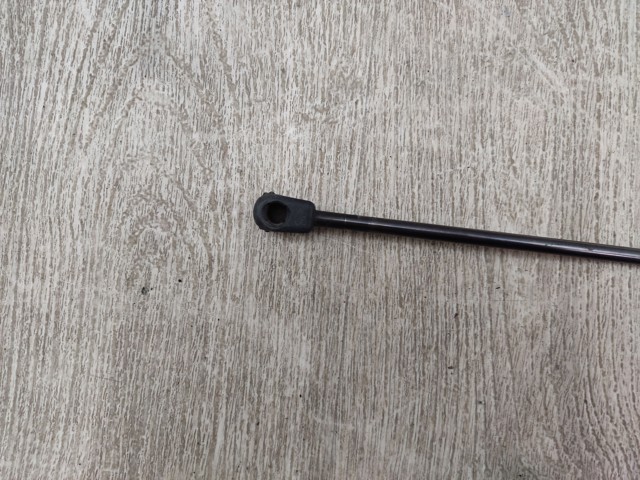 D65163620 MAZDA Амортизатор багажника купить в Павлоград