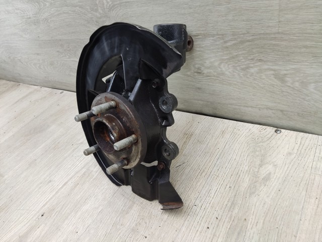 Кулак поворотный передний правый DV613K170CAA FORD