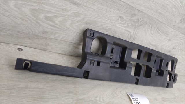 LAND ROVER DXF500031 Усилитель бампера заднего в наличии Ужгород