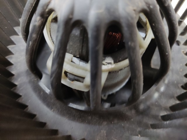 F667217D NISSAN Мотор вентилятора печки (отопителя салона) купить в Украина