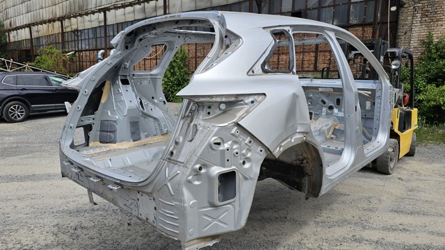 NISSAN G81015NAMA Крыло заднее левое в наличии Житомир
