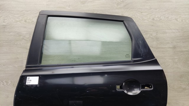 Задняя левая дверь H2101JD0M0 NISSAN