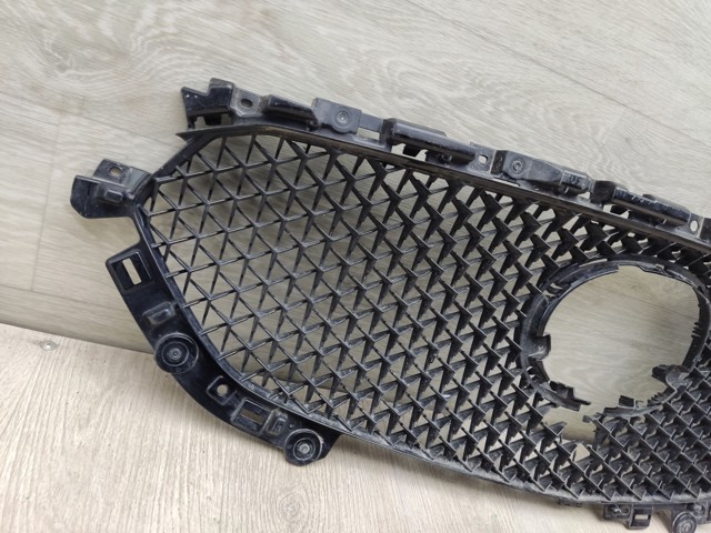 Решетка KB8C50719 MAZDA