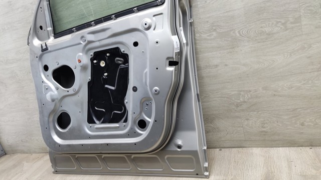 LAND ROVER LR016464 Дверь передняя правая в наличии Черновцы