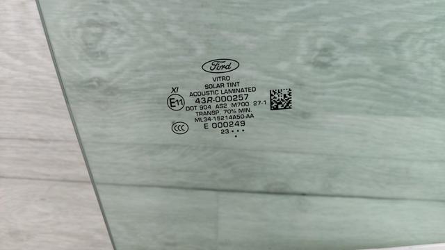 ML3Z1521410A FORD Стекло двери передней правой купить в Ужгород