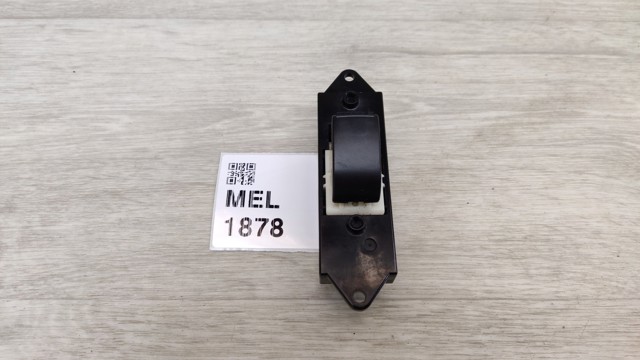 Кнопки переднего правого стеклоподъёмника MR587944 MITSUBISHI