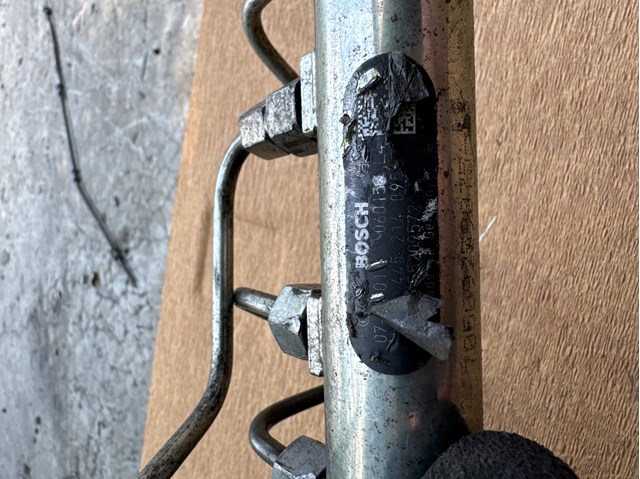 BOSCH 0445214095 Распределитель топлива (рампа) в наличии Николаев