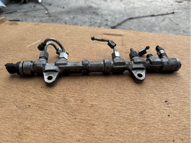 0445214239 BOSCH Распределитель топлива (рампа) купить в Сумы