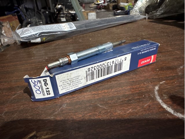 DG122 DENSO Свеча накала купить в Киев