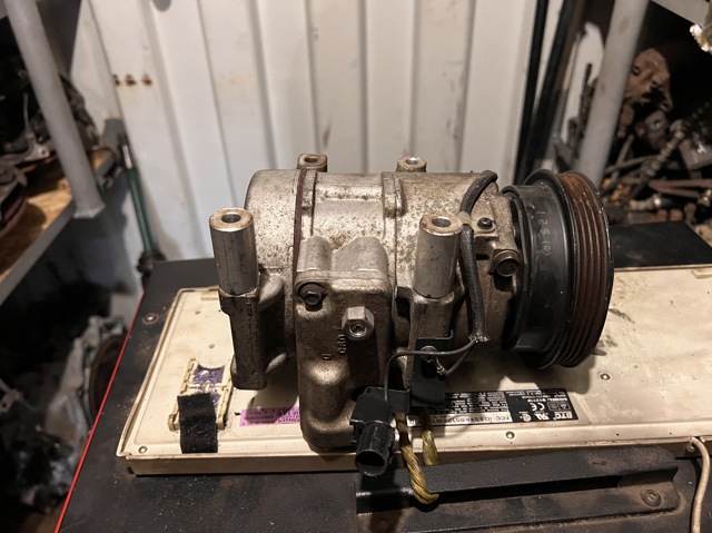 HYUNDAI 1127024600 Компрессор кондиционера в наличии Киев