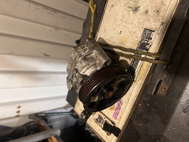 SUBARU 34430FG010 Насос ГУР в наличии Украина