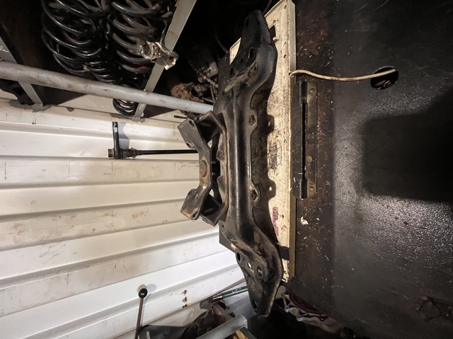 Подушка коробки передач 41022AE120 SUBARU