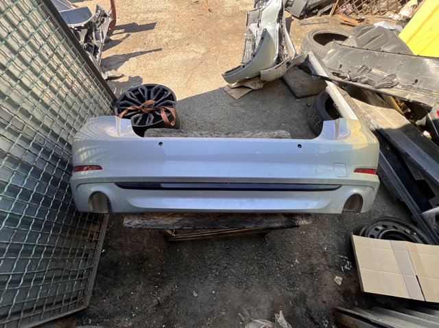 Бампер задний 51127475599 BMW