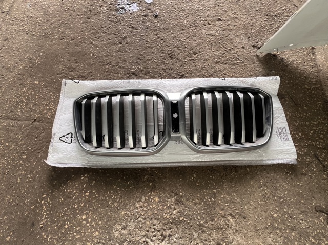 Решетка 51137931236 BMW