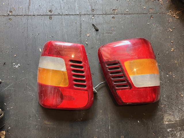 Левый стоп 55155139AH CHRYSLER