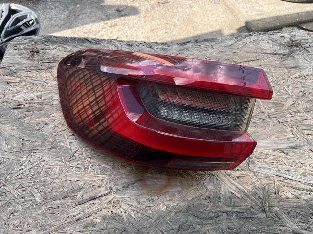 Фонарь задний 63215A0DB03 BMW