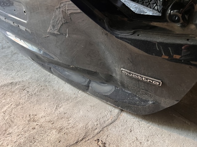 83F827025 VAG Крышка багажника купить в Ирпень
