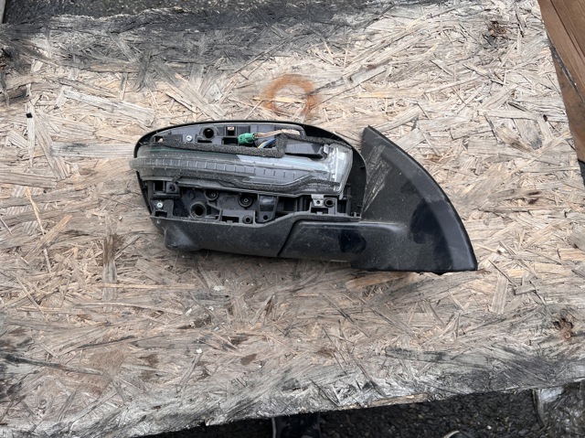 Правое боковое зеркало 96301HV58B NISSAN