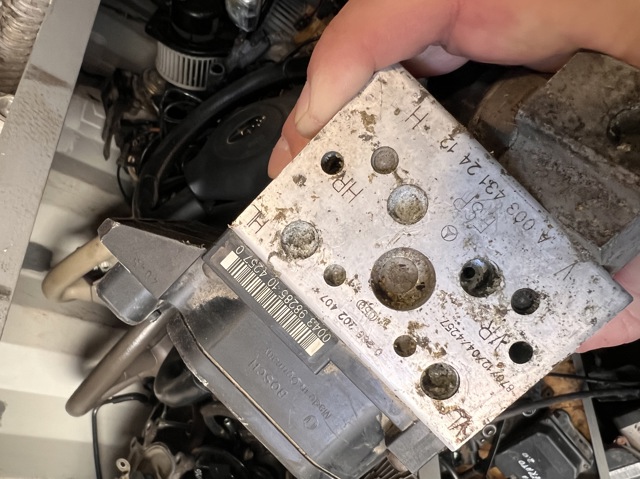 Блок управления АБС  A0034312412 MERCEDES
