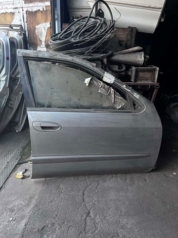 Пассажирская передняя дверь H01003Y5CA NISSAN